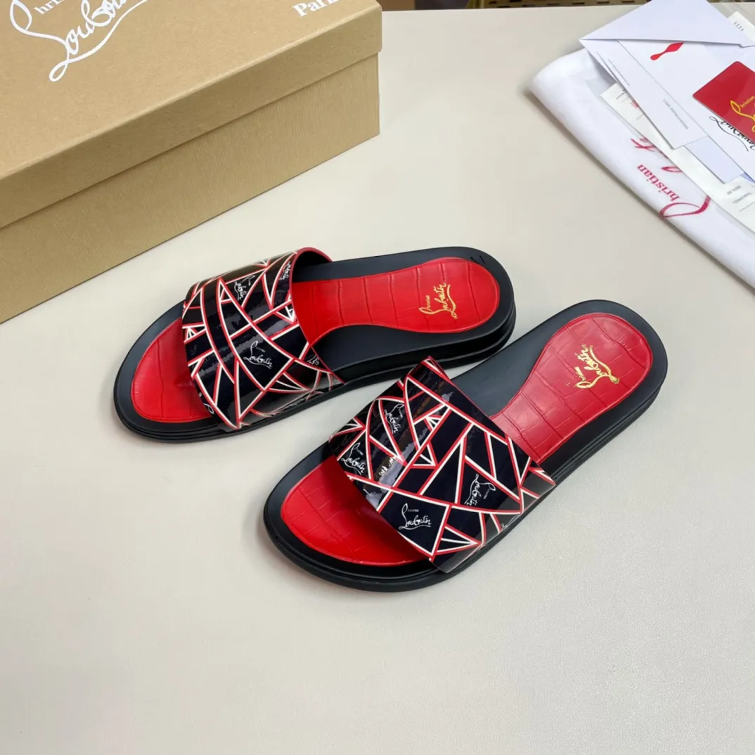 [CL red sole shoes] P: 300💰 size 38-45 Men's classic slippers, made on the official website 1:1, the original factory specializes in original materials ➖ OEM 3D printing pattern production ➖ Ultra-light non-slip outsole. Super fashionable and super comfortable, handsome on the feet, a must-have for men in summer! !